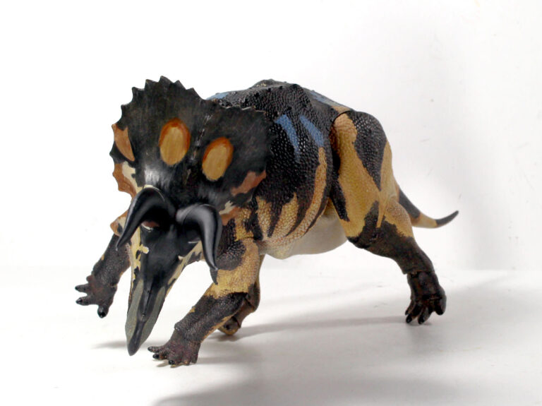 Today we take a look at the paint sample action figure for the Beasts of the Mesozoic Triceratops horridus (sub-adult)
