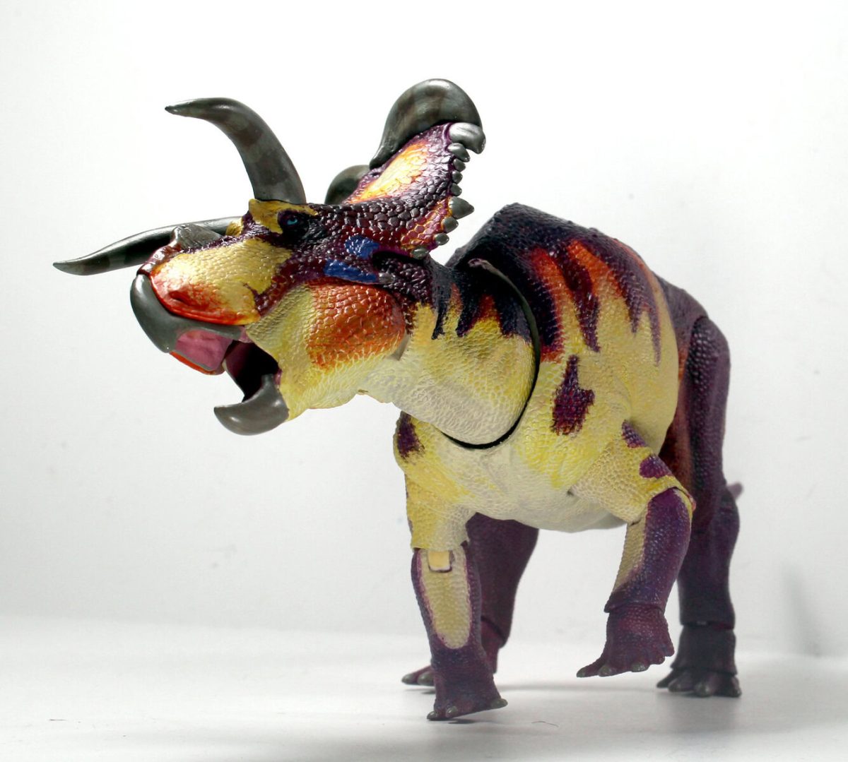 1/18th Medusaceratops Action Figure | Creative Beast Studio