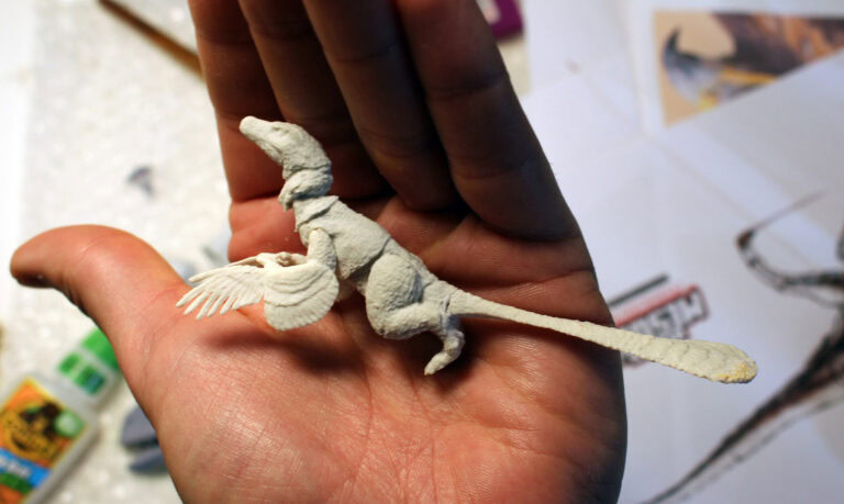 Happy New Years – check out the 1/18th scale Linheraptor!