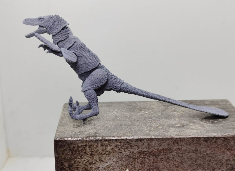 4inch The detail on this 4 inch Raptor holds up!