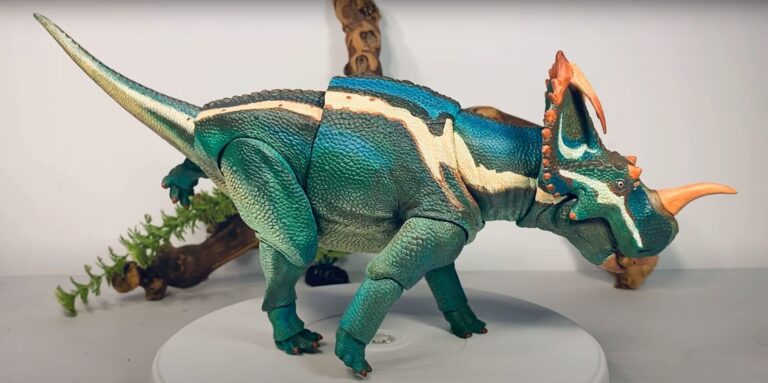Dino Scream Reviews Centrosaurus!