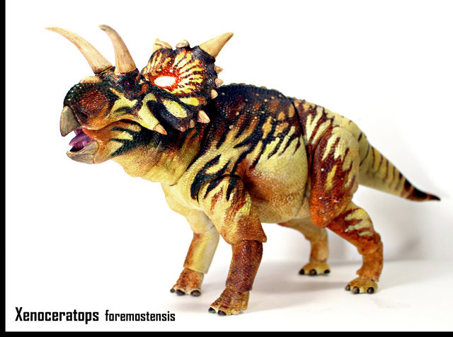 Xenoceratops foremostensis- 1/18th scale action figure - Creative