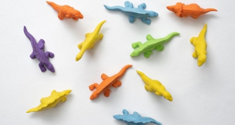 4 Incredible Dinosaur Crafts for Kids To Try at Home 4 Incredible Dinosaur Crafts for Kids To Try at Home