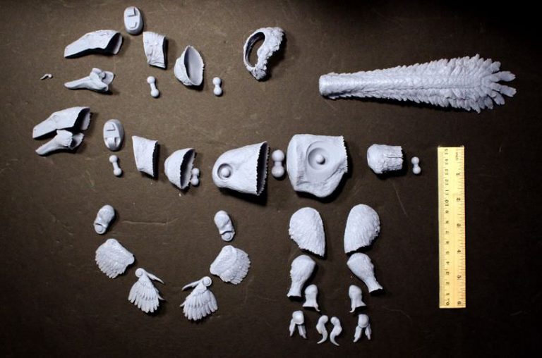 First Look 1/18 scale Beasts of the Mesozoic Utahraptor and Achillobator figures