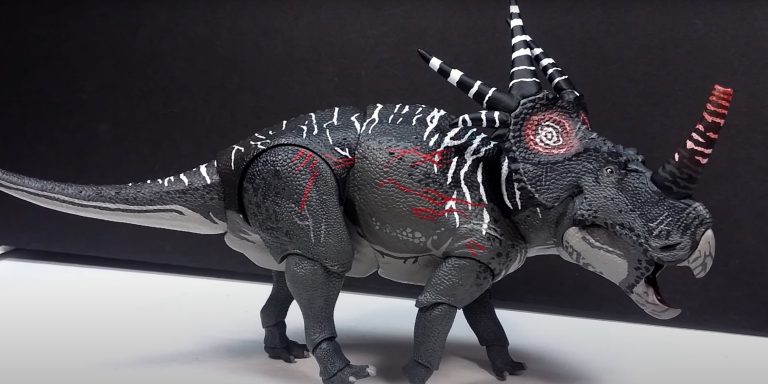Andy’s Dinosaur Reviews the ‘Old Buck’ Styracosaurus bloody version