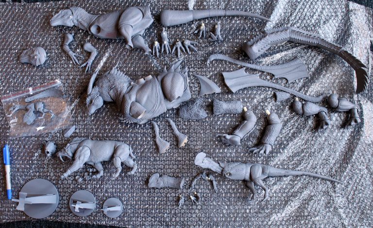 Cyberzoic/ BotM fine cut figures preview