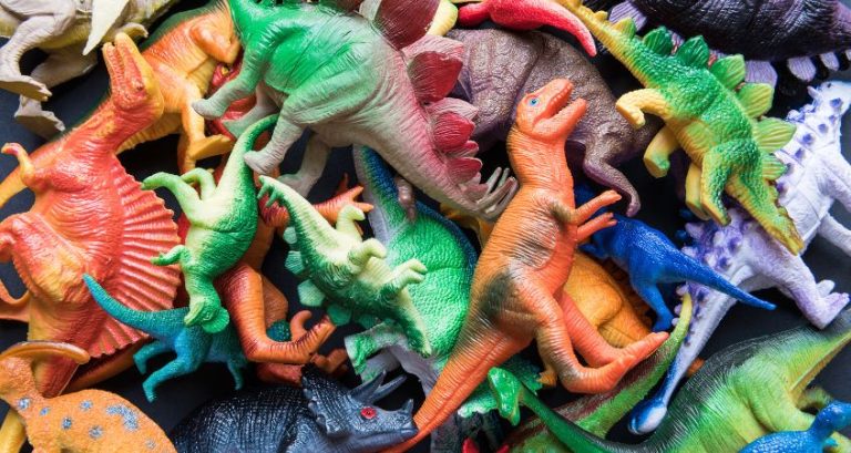 Guide for Displaying Your Dinosaur Action Figure Collection